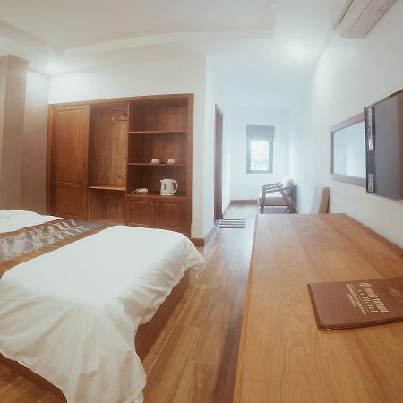 Hotel Nhat Thanh Куинён Экстерьер фото