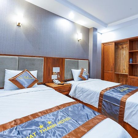Hotel Nhat Thanh Куинён Экстерьер фото