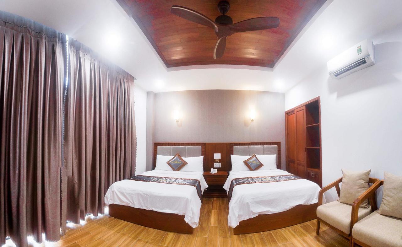 Hotel Nhat Thanh Куинён Экстерьер фото